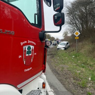 Verkehrsunfall mit eingeschlossener Person | H1Y